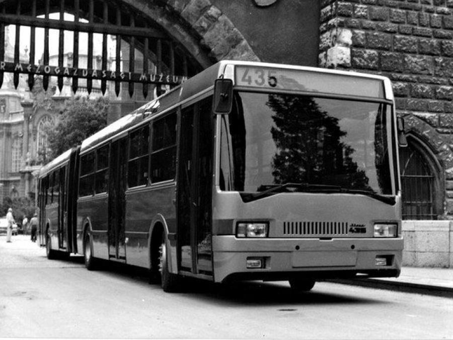  Ikarus 435 1985 года  (фото 2 из 3)